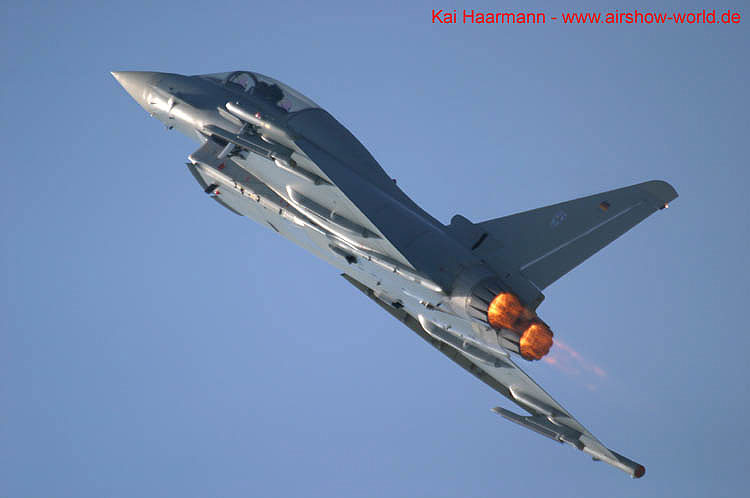 aw-04-payerne-ef2000-3-mt