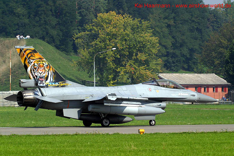 aw-04-payerne-f16tiger-1-mt