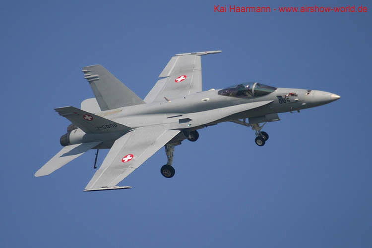 aw-04-payerne-f18ch-4-mt