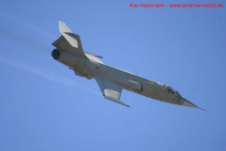 aw-04-pratica-f104grau-29-mt