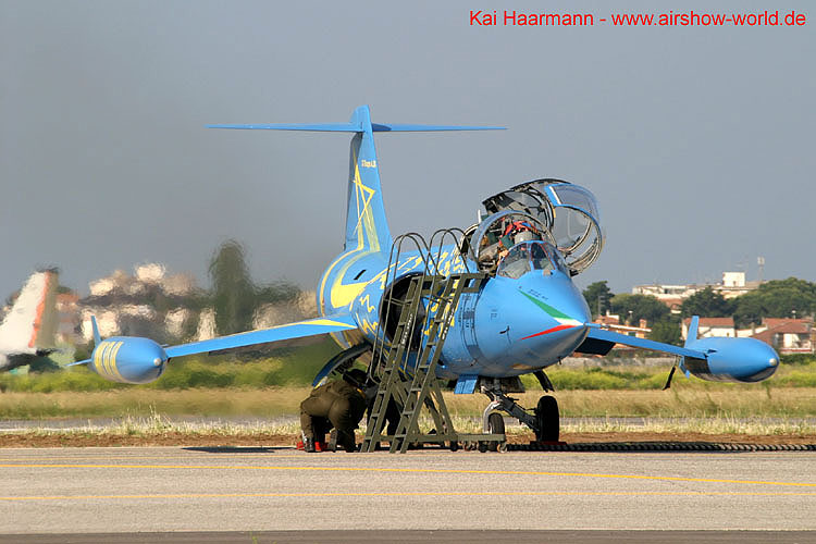 aw-04-pratica-f104lineup-08-mt