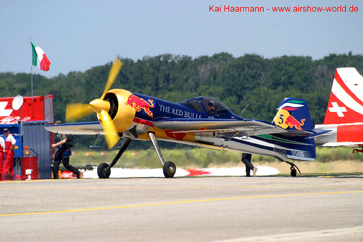 aw-04-pratica-redbulls-01-mt