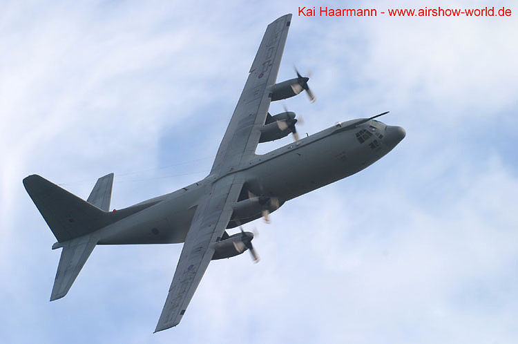 aw-04-riat-c130falcons-03-mt