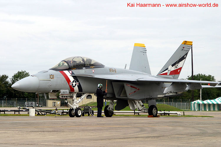 aw-04-riat-fa18f-16-mt