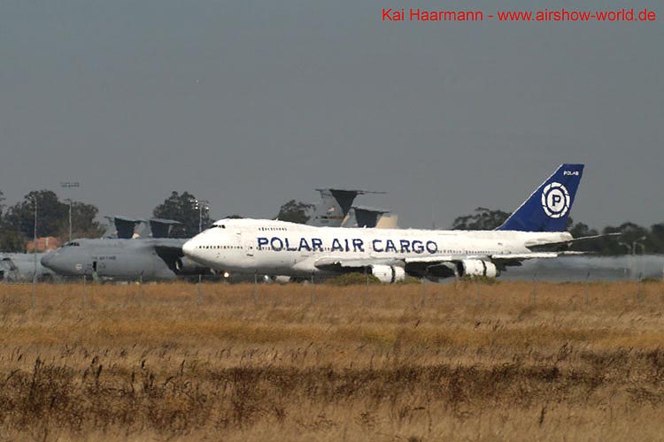 aw-04-travis-b747-4-mt