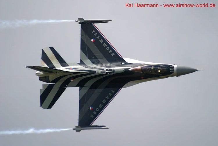 aw-04-volkel-f16nl-18-mt