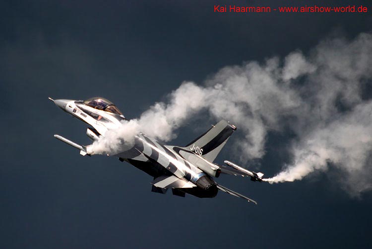 aw-04-volkel-f16nl-22-mt