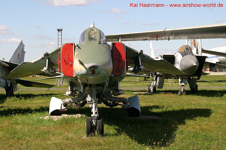 aw-05-mon-mig23-1-mt