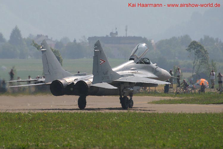 aw-05-zelt-mig29-04-mt