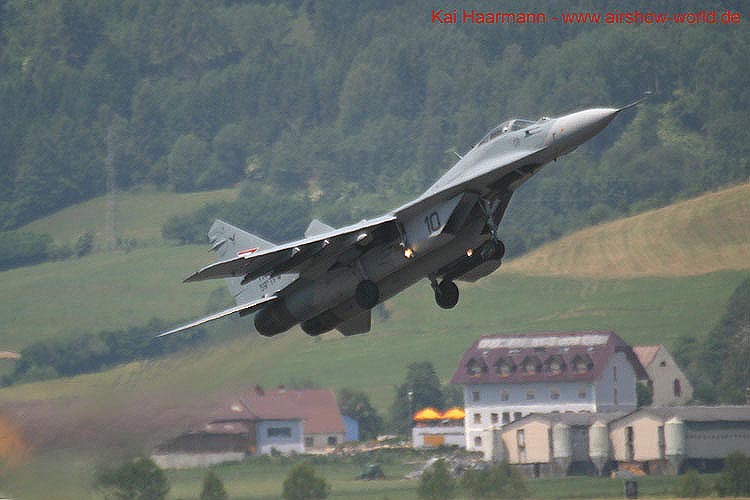 aw-05-zelt-mig29-10-mt
