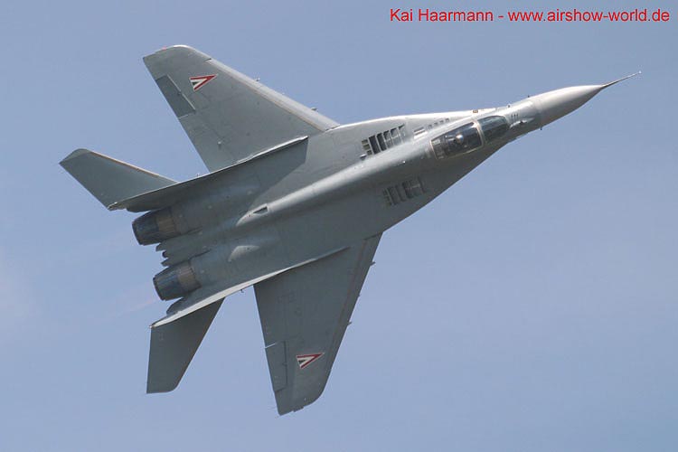 aw-05-zelt-mig29-12-mt