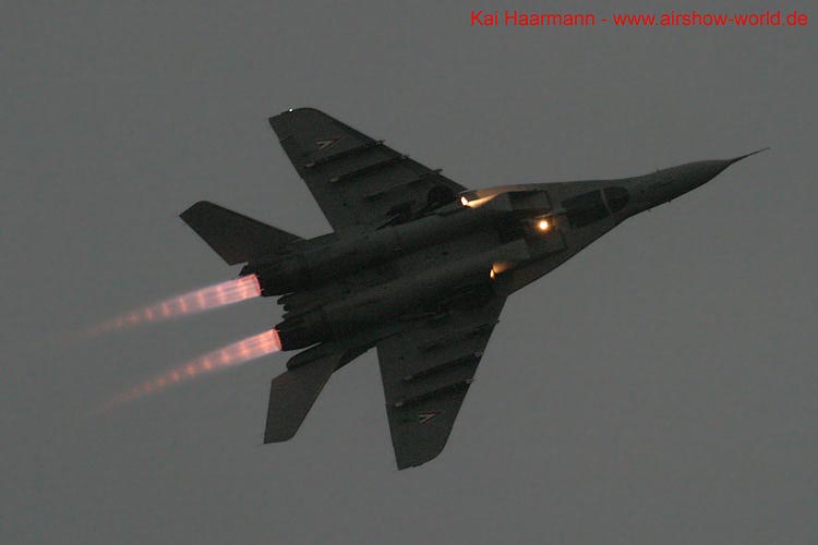 aw-05-zelt-mig29-22-mt