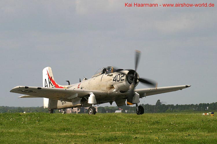 aw-06-ila-skyraider-mt